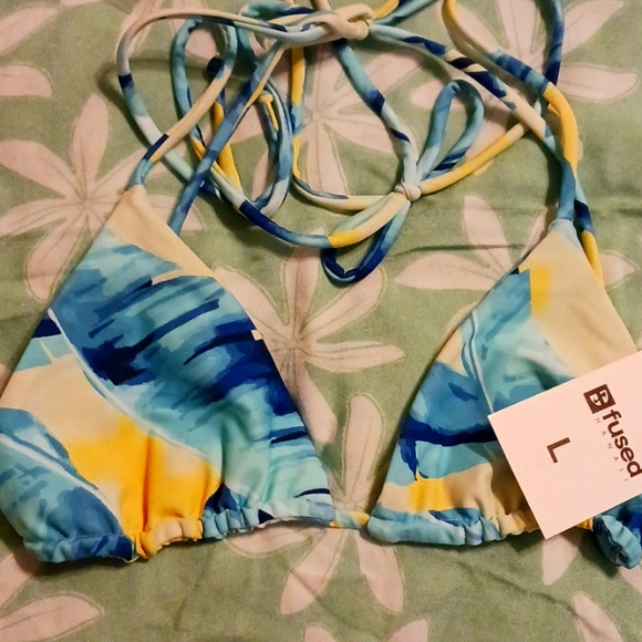 Fused Hawaii Other - NWT Fused Hawaii large triangle top